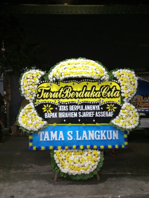 Papan Bunga Duka di Ario Kemuning